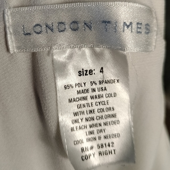 Y2k Style London Elegant Black and White Dress with Teal Accent - Picture 6 of 6